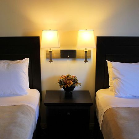 Travelodge By Wyndham プリンス・アルバート エクステリア 写真